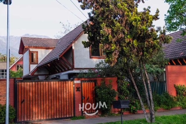 Casa en Avenida Mariano Sánchez Fontecilla