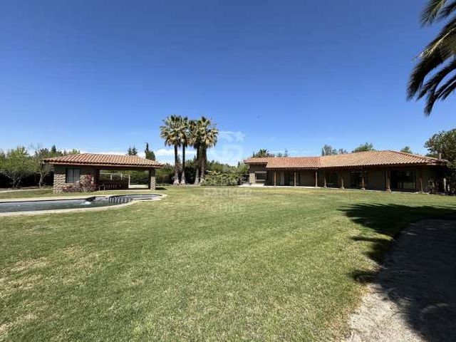 Chicureo | espaciosa y con gran jardín | No Perimetral