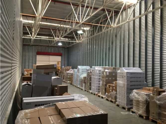 Arriendo bodega de 102,4 m2 en Parque Industrial.