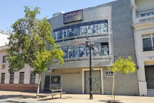 Propiedad rebajada en barrio universitario.