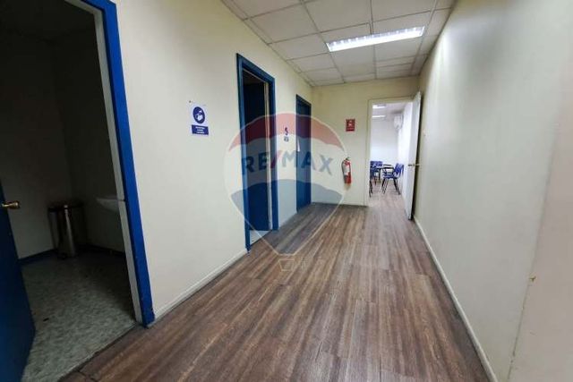 Propiedad rebajada en barrio universitario.