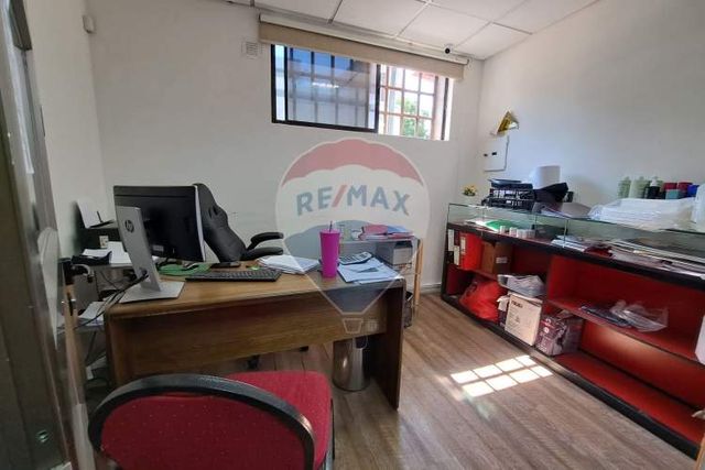 Propiedad rebajada en barrio universitario.