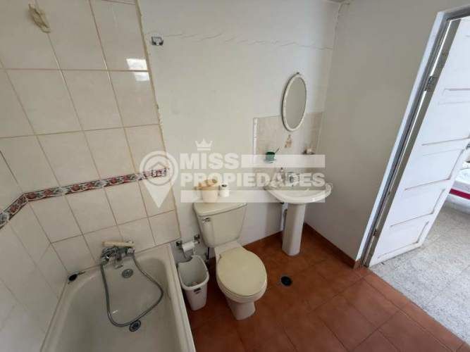 SE VENDE CASA EN SECTOR CENTRO