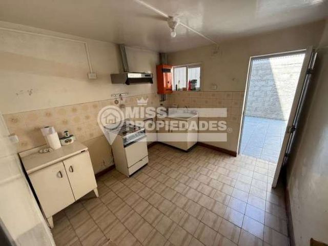 SE VENDE CASA EN SECTOR CENTRO