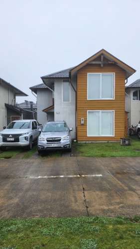 VENTA DE CASA EN SECTOR VALLE VOLCANES