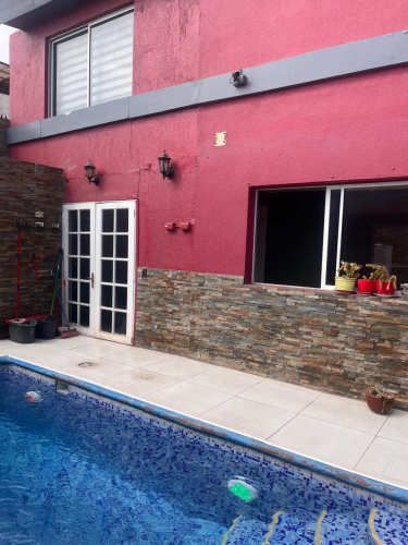 Se vende casa 5 Dormitorios en Parque Inglés s Valor 14.000UF