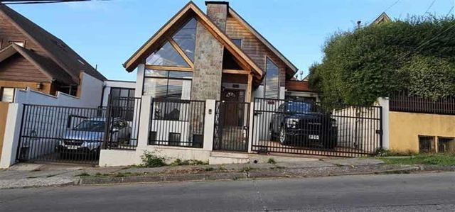 CASA Sector residencial, cercano a colegios, supermercados y Laguna Grande de San Pedro