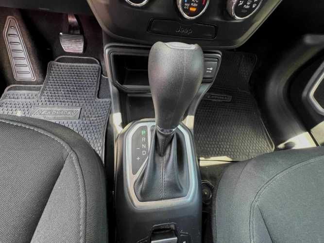 JEEP RENEGADE SPORT LX 1.8 AUTOMACA 2019 FULL AIRE AIRBAG ABS CAMARA 82.000 Kms