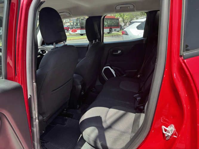 JEEP RENEGADE SPORT LX 1.8 AUTOMACA 2019 FULL AIRE AIRBAG ABS CAMARA 82.000 Kms