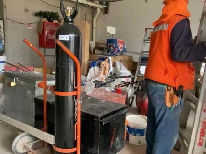 Local nuevo en Av. Las Condes / Padre Hurtado