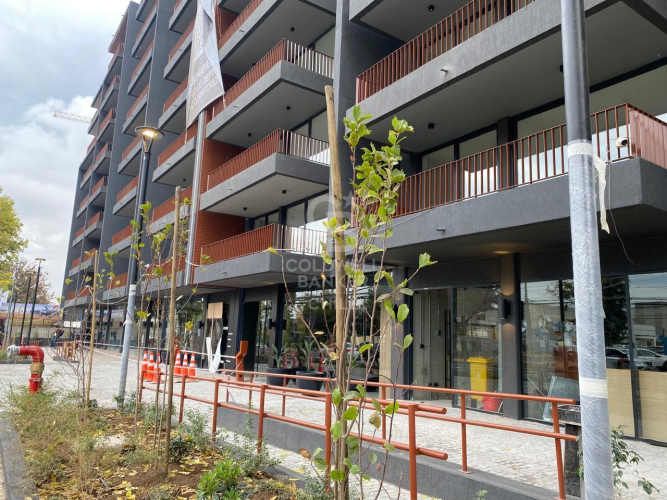 Local nuevo en Av. Las Condes / Padre Hurtado