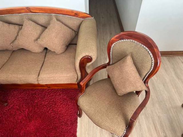 Living en excelente estado 3 cuerpos + 2 sitiales