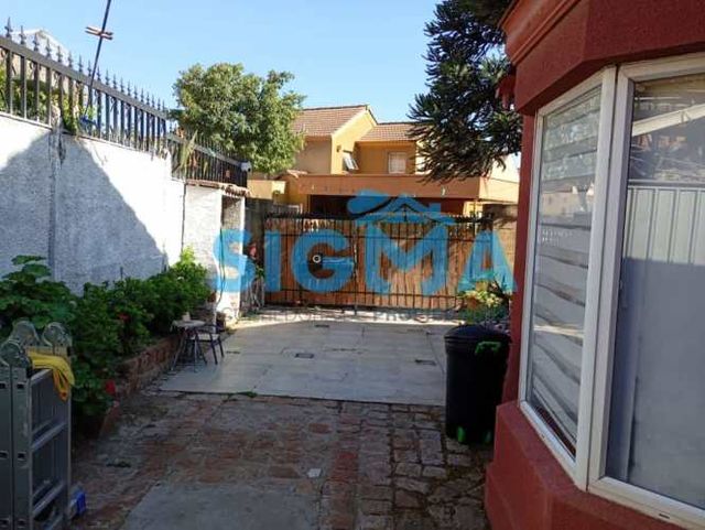 Casa en Quilicura: 4 Hab, Valle Lo Campino