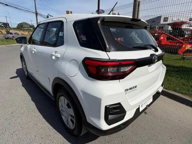 TOYOTA RAIZE 2025
