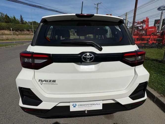 TOYOTA RAIZE 2025