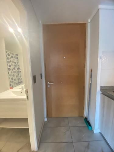 Depto central espacio unificado tipo estudio, piso 4