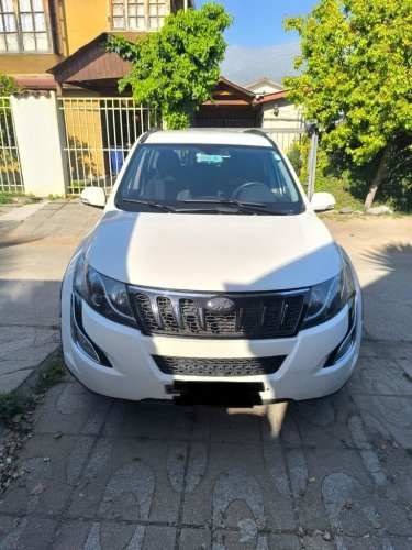Se vende Mahindra XUV500 W6 2017