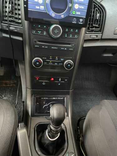 Se vende Mahindra XUV500 W6 2017