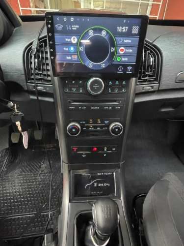 Se vende Mahindra XUV500 W6 2017