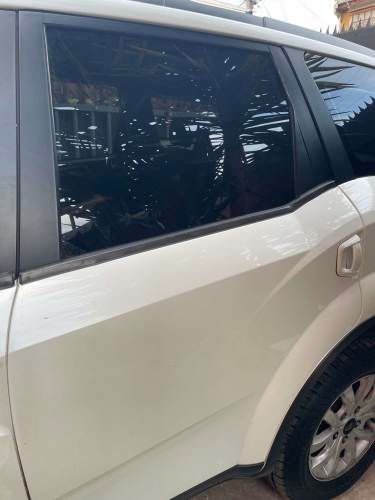 Se vende Mahindra XUV500 W6 2017