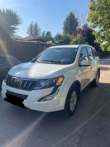 Se vende Mahindra XUV500 W6 2017