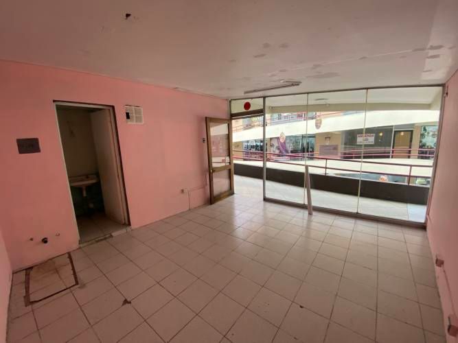 Local Centro Comercial Policentro Caracol Temuco
