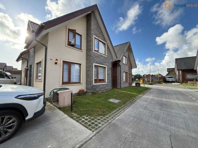 VENTA AMPLIA CASA 4 DORMITORIOS CONDOMINIO BRISAS DEL SOL TALCAHUANO