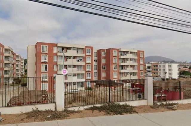 DEPARTAMENTO Departamento 4°Piso con Estacionamiento. Condominio Portal de Pinamar