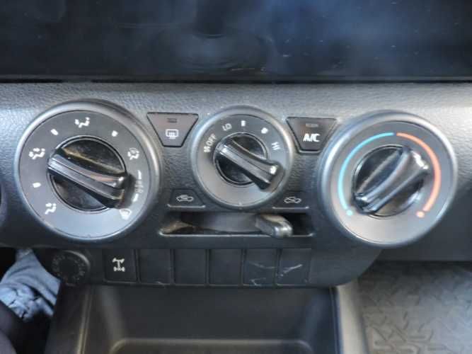 TOYOTA HILUX DX 2.4 2018