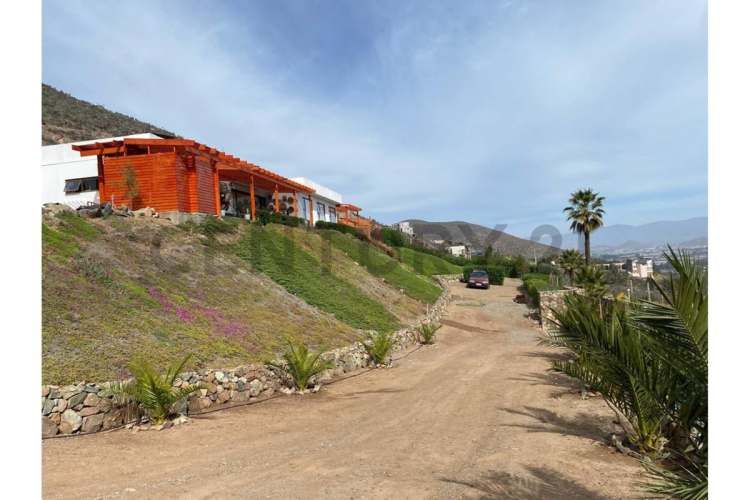 Vendo casa en condominio de Cerro Grande