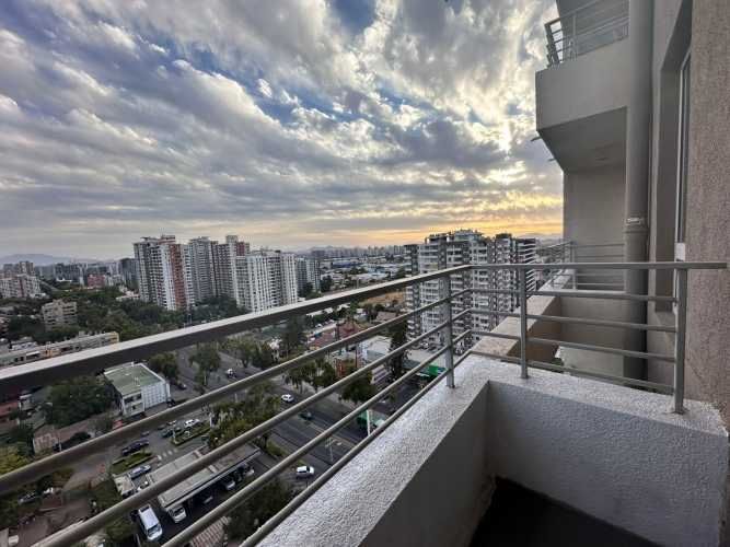 VENDE DEPTO 2D 2B Y ESTACIONAMIENTO MACUL