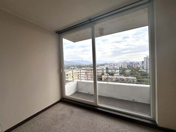 VENDE DEPTO 2D 2B Y ESTACIONAMIENTO MACUL