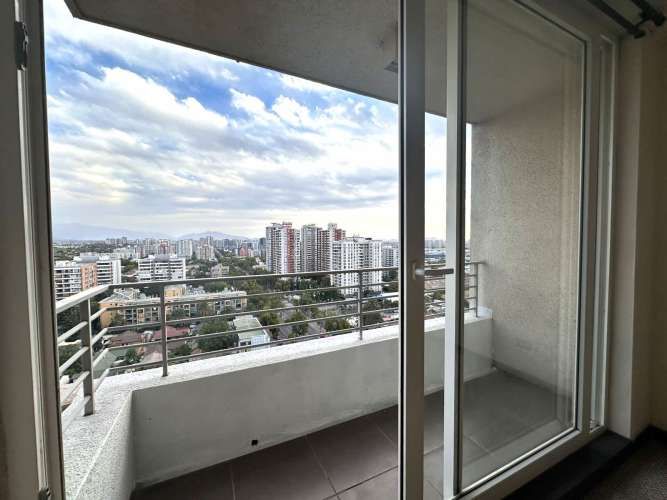 VENDE DEPTO 2D 2B Y ESTACIONAMIENTO MACUL