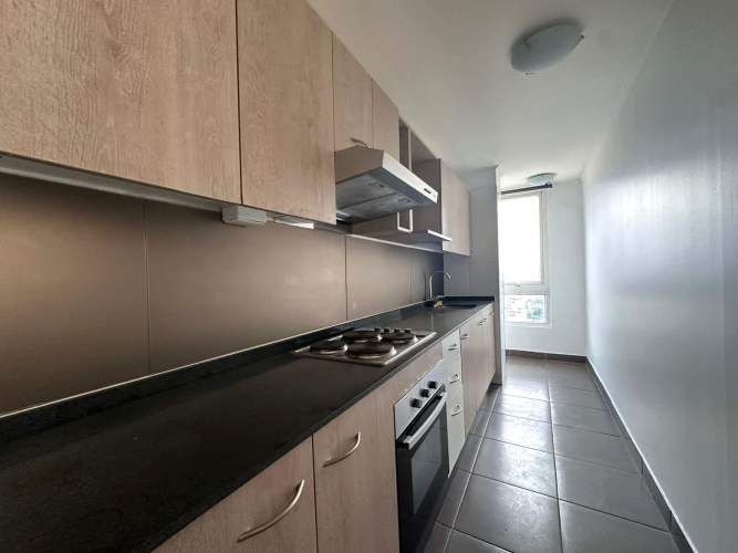 VENDE DEPTO 2D 2B Y ESTACIONAMIENTO MACUL