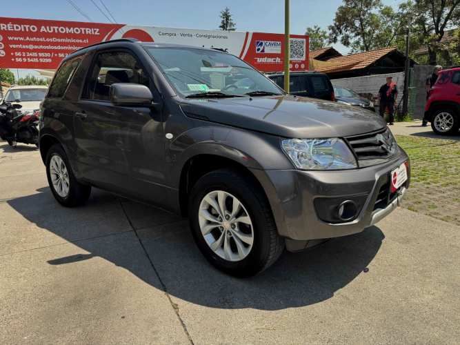 SUZUKI GRAND VITARA GLX 2.4 MEC 4X4 FULL WINCHE CAMARA GPS VER EN LAS CONDES 2012