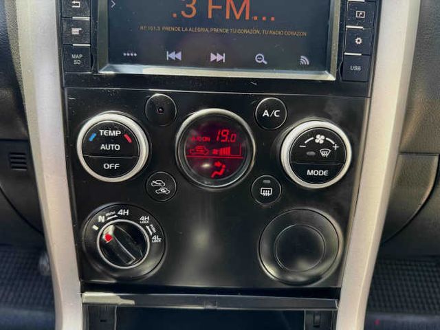 SUZUKI GRAND VITARA GLX 2.4 MEC 4X4 FULL WINCHE CAMARA GPS VER EN LAS CONDES 2012
