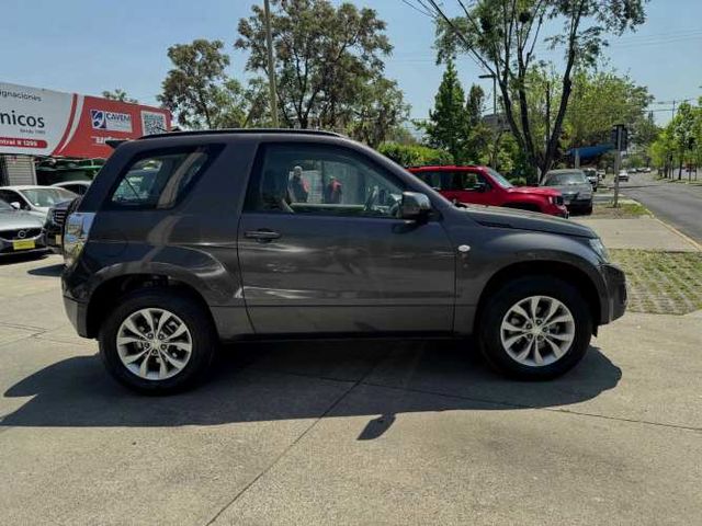 SUZUKI GRAND VITARA GLX 2.4 MEC 4X4 FULL WINCHE CAMARA GPS VER EN LAS CONDES 2012