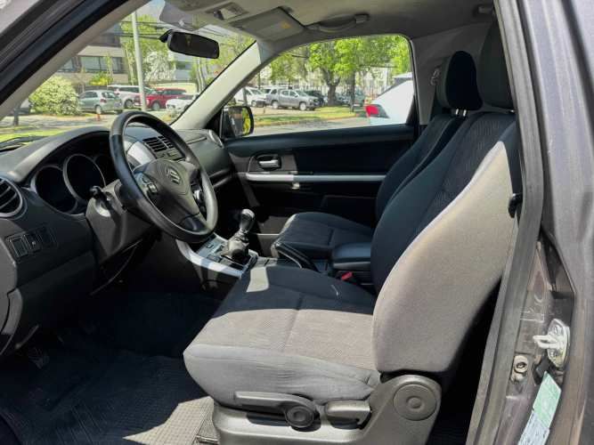 SUZUKI GRAND VITARA GLX 2.4 MEC 4X4 FULL WINCHE CAMARA GPS VER EN LAS CONDES 2012