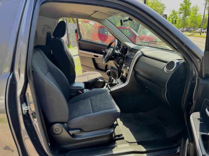 SUZUKI GRAND VITARA GLX 2.4 MEC 4X4 FULL WINCHE CAMARA GPS VER EN LAS CONDES 2012