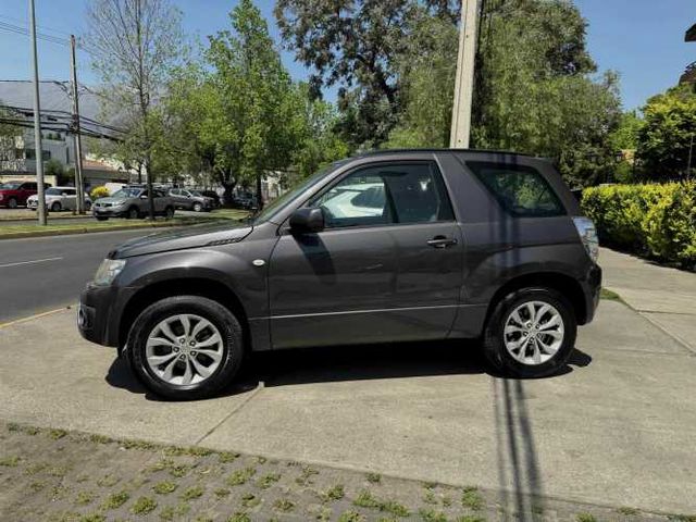 SUZUKI GRAND VITARA GLX 2.4 MEC 4X4 FULL WINCHE CAMARA GPS VER EN LAS CONDES 2012