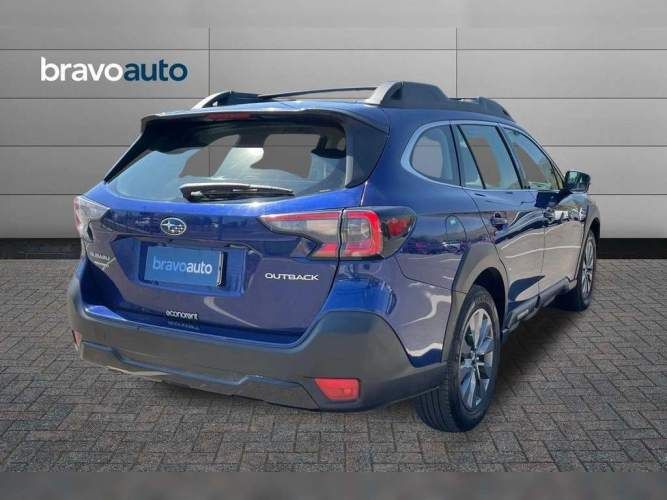 SUBARU OUTBACK 2024