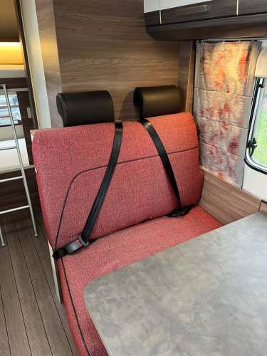 Fiat Ducato Knaus Live traveller DKG 600