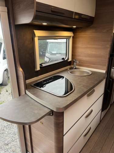 Fiat Ducato Knaus Live traveller DKG 600