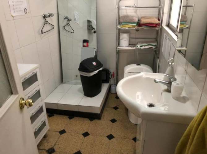 OFICINA AMPLIA, IMPECABLE