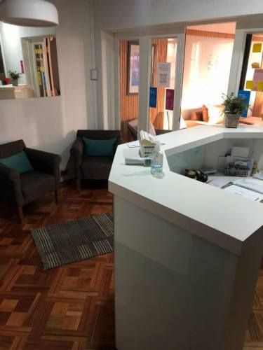 OFICINA AMPLIA, IMPECABLE