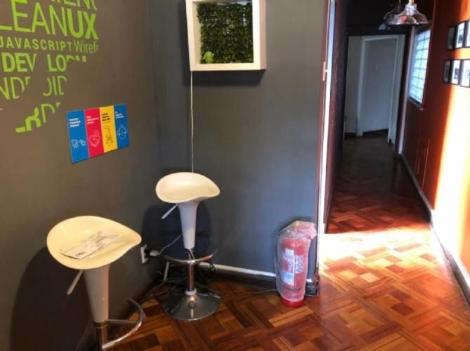 OFICINA AMPLIA, IMPECABLE