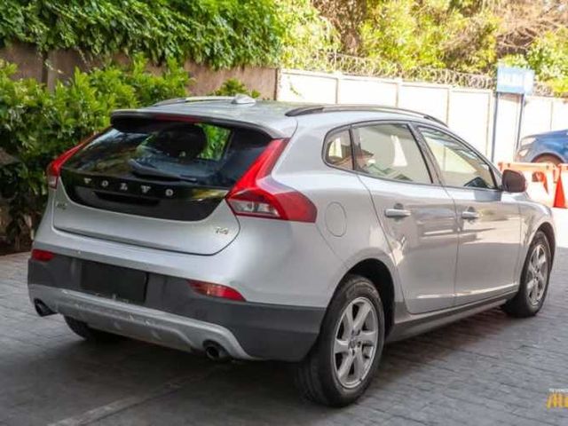 Volvo V40 T4 2014