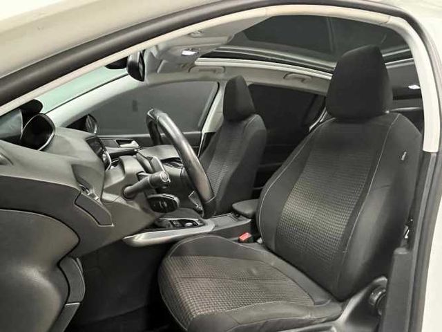 Peugeot 308 1.5 BlueHDI Auto 130 HP Allure