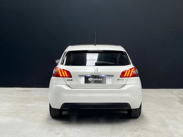 Peugeot 308 1.5 BlueHDI Auto 130 HP Allure