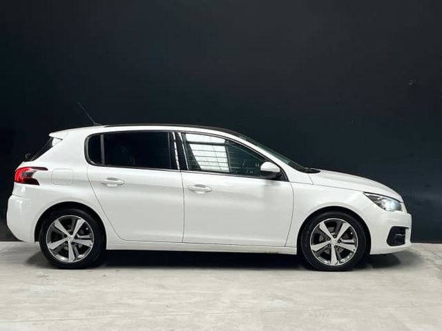 Peugeot 308 1.5 BlueHDI Auto 130 HP Allure